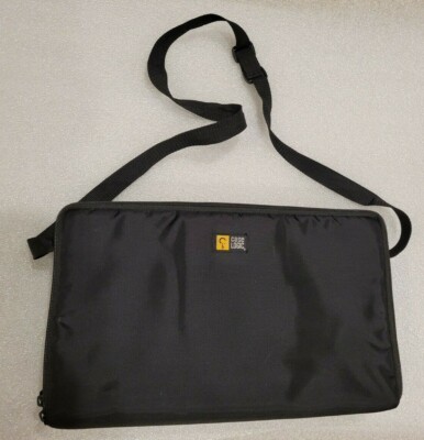 Vintage Case Logic 30 / 36 Cassette Soft Sided Zipper Carry Storage Case w/Strap