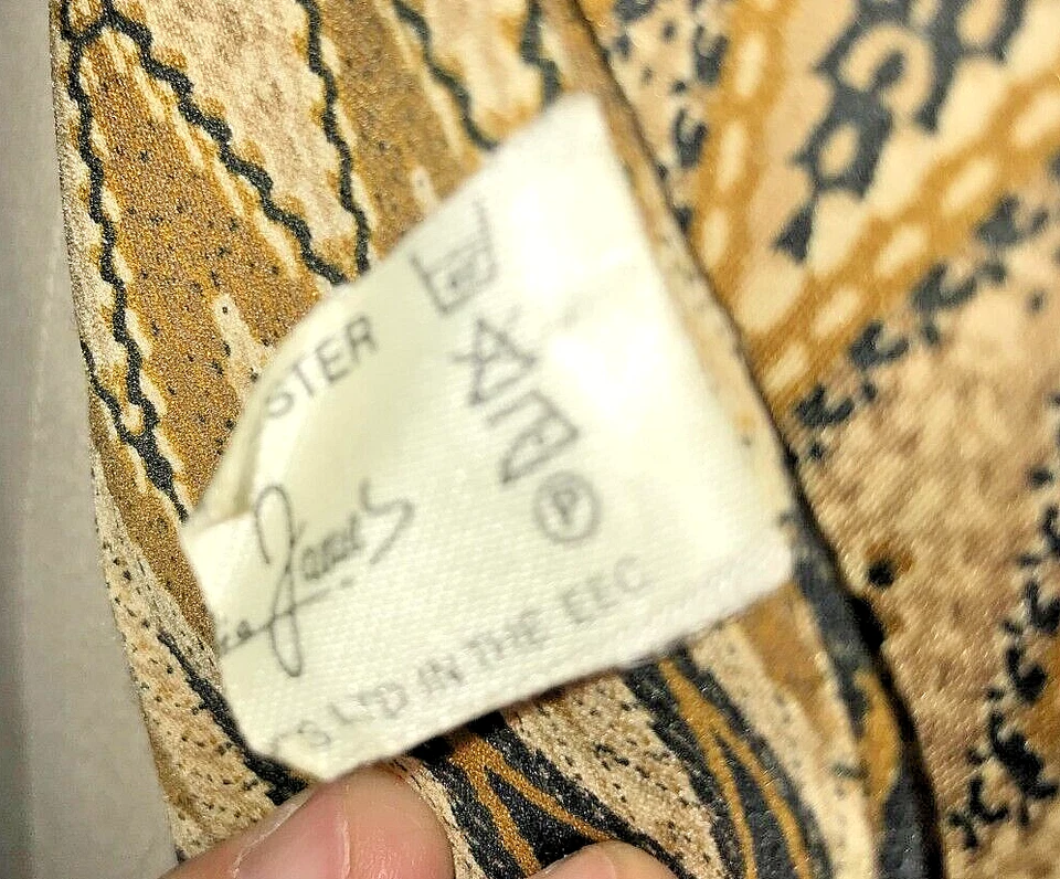 Bufanda Para Hombre Británica Años 80 Cornelia James Bargello Patrón Negro Dorado Foto 4 de 4