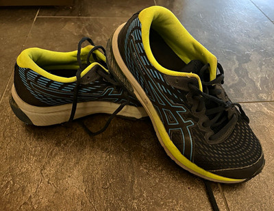 ASICS GEL-Cumulus 22 Kinder Laufschuhe Mesh Schnürung Schwarz/Blau/Gelb