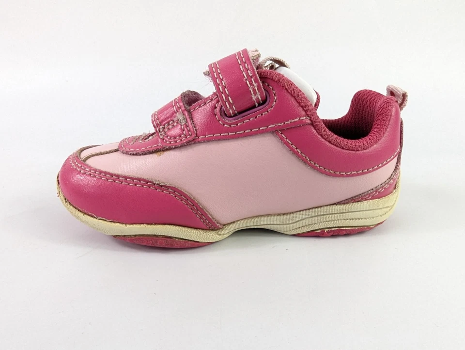 Clarks First Zapatos Infantiles Niñas Entrenadores Iluminados Reino Unido 5.5 G Foto 3 de 4