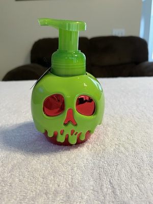 #ad Bath amp; Body Works Disney Villains Evil Queen Green Poison Apple Soap Dispenser $44.97