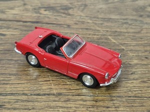 Spark 1:43 Triumph Spitfire MK3 Año de construcción 1967 blanco S2473