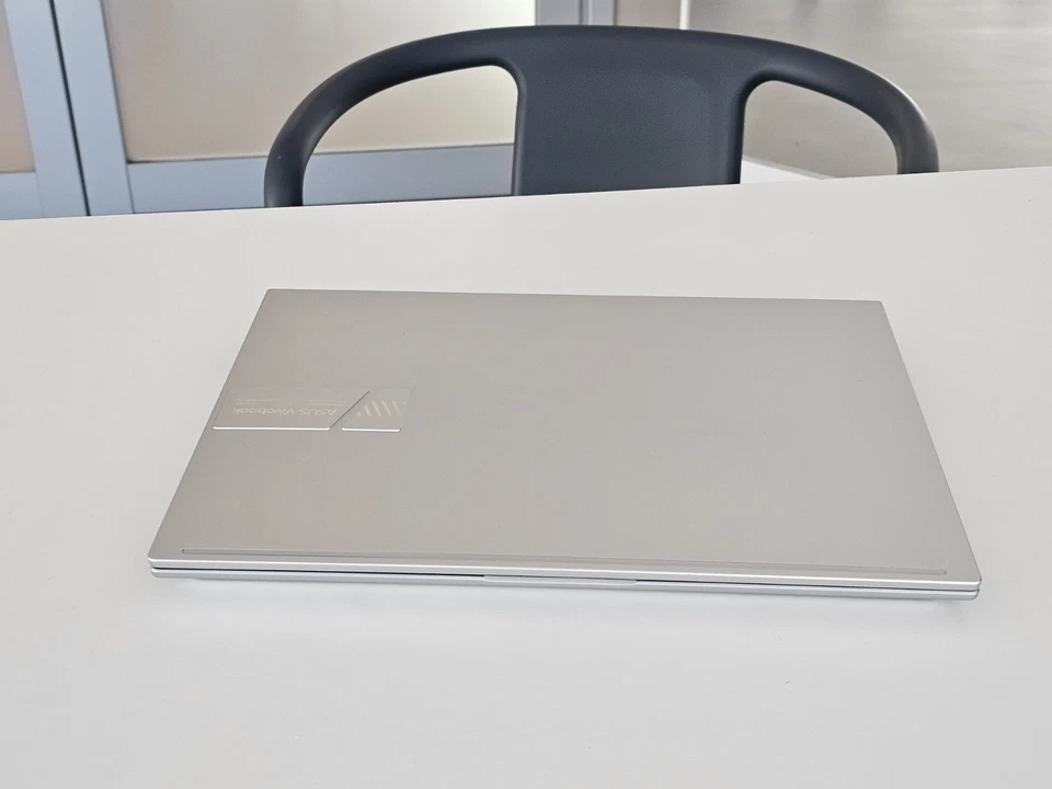 Asus Vivobook 14x OLED Intel i7 - 1 TB - RAM 16 GB- GeForce RTX 3050 4 GB- 1,4KG - Immagine 3 di 4