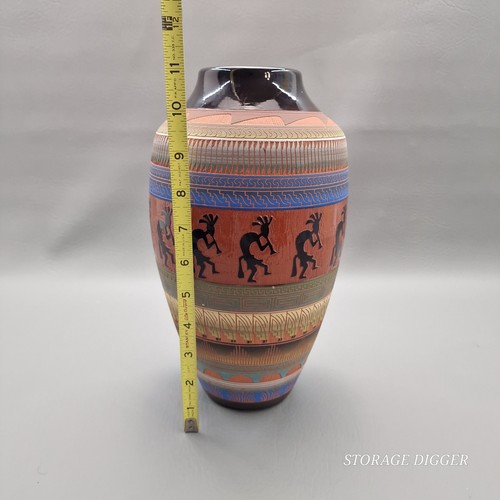 VTG Signed Navajo Pottery Red Clay Etched Kokopelli 11" Native American Vase - Picture 10 of 11