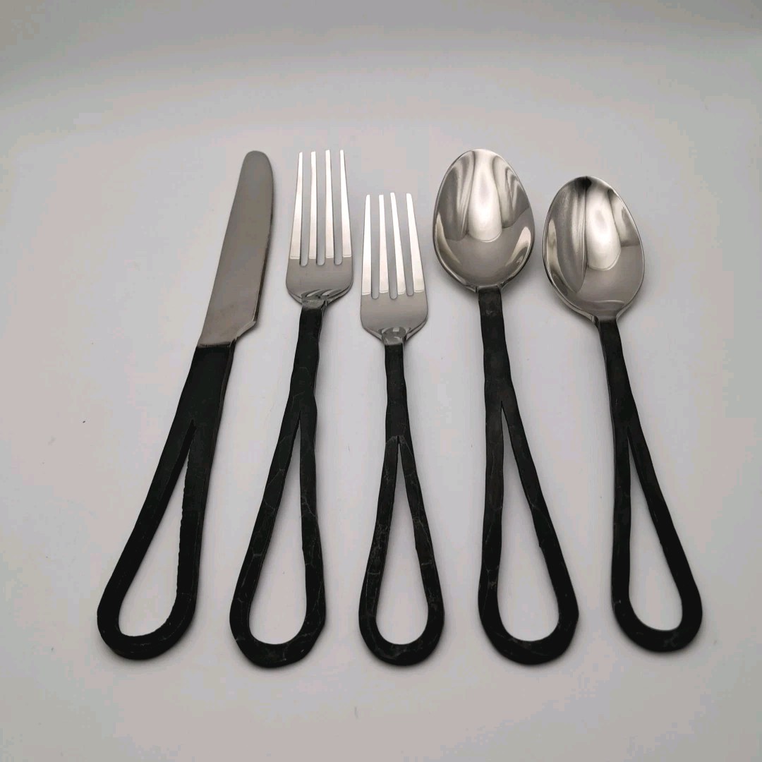 Handcrafted Loop Handle Flatware 5pc Set Black Hammered Stai