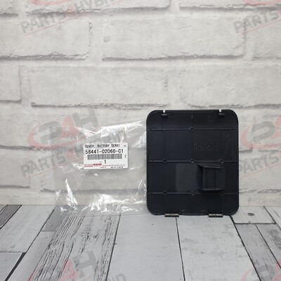 Genuine Toyota Auris Hybrid Battery Service Cover Zwe186 Oem Part