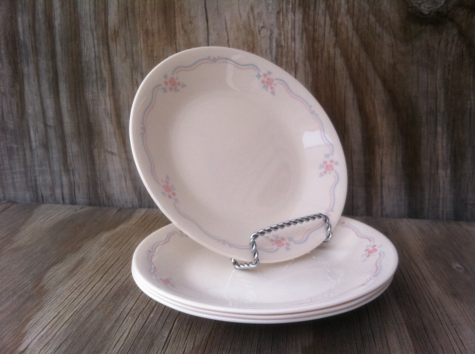 Corelle English Breakfast Dishes Beige Set Of 4 Small B&B Or Dessert