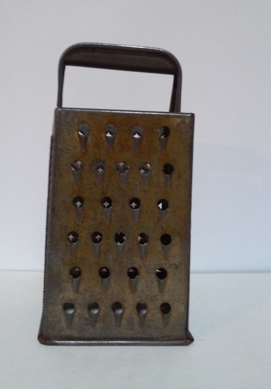 Vintage Metal Food Grater.  Retro. Decorative. Primitive. Farmhouse. 7" ht,Clean