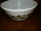 Pyrex Crazy Daisy Spring Blossom 402 Mixing Bowl 1.5 Qt White wtih Green Flowers