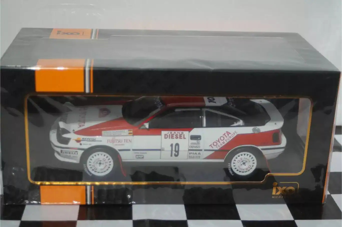 Ixo Toyota Celica GT-Four ST165 Rally San Remo 1990 A.Schwarz 1:18 18RMC069C.20