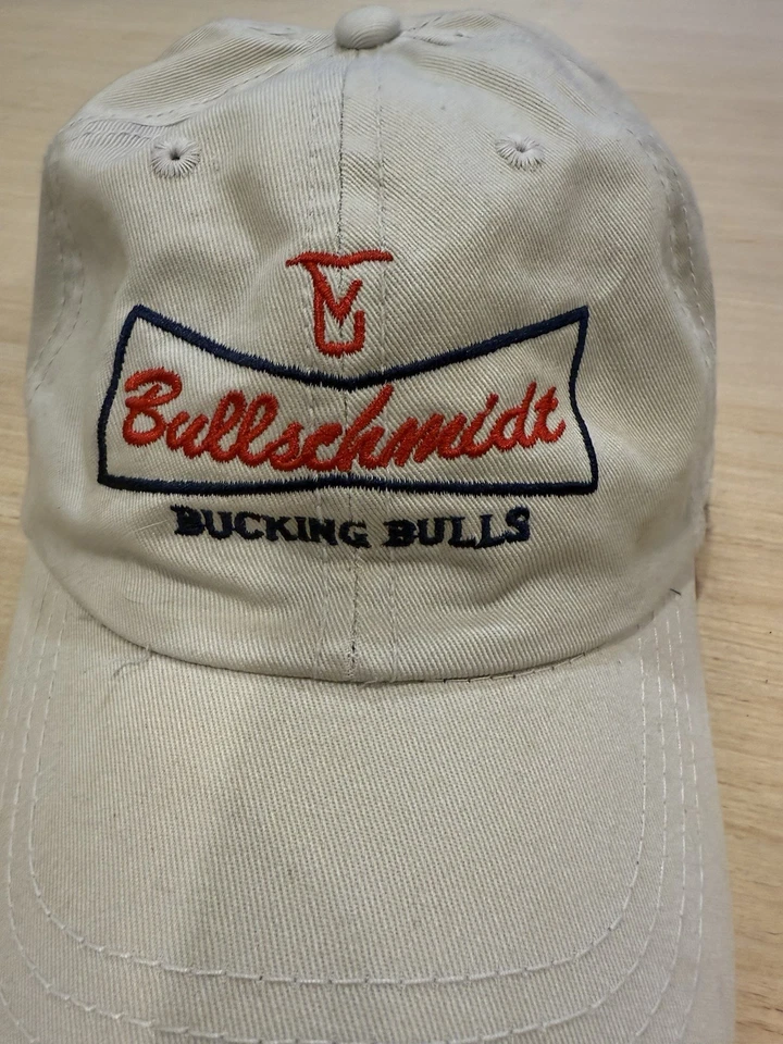 Gorra ajustable Bullschmidt Bucking Bulls PBA Pro Bull Riding bronceada bordada Foto 2 de 3