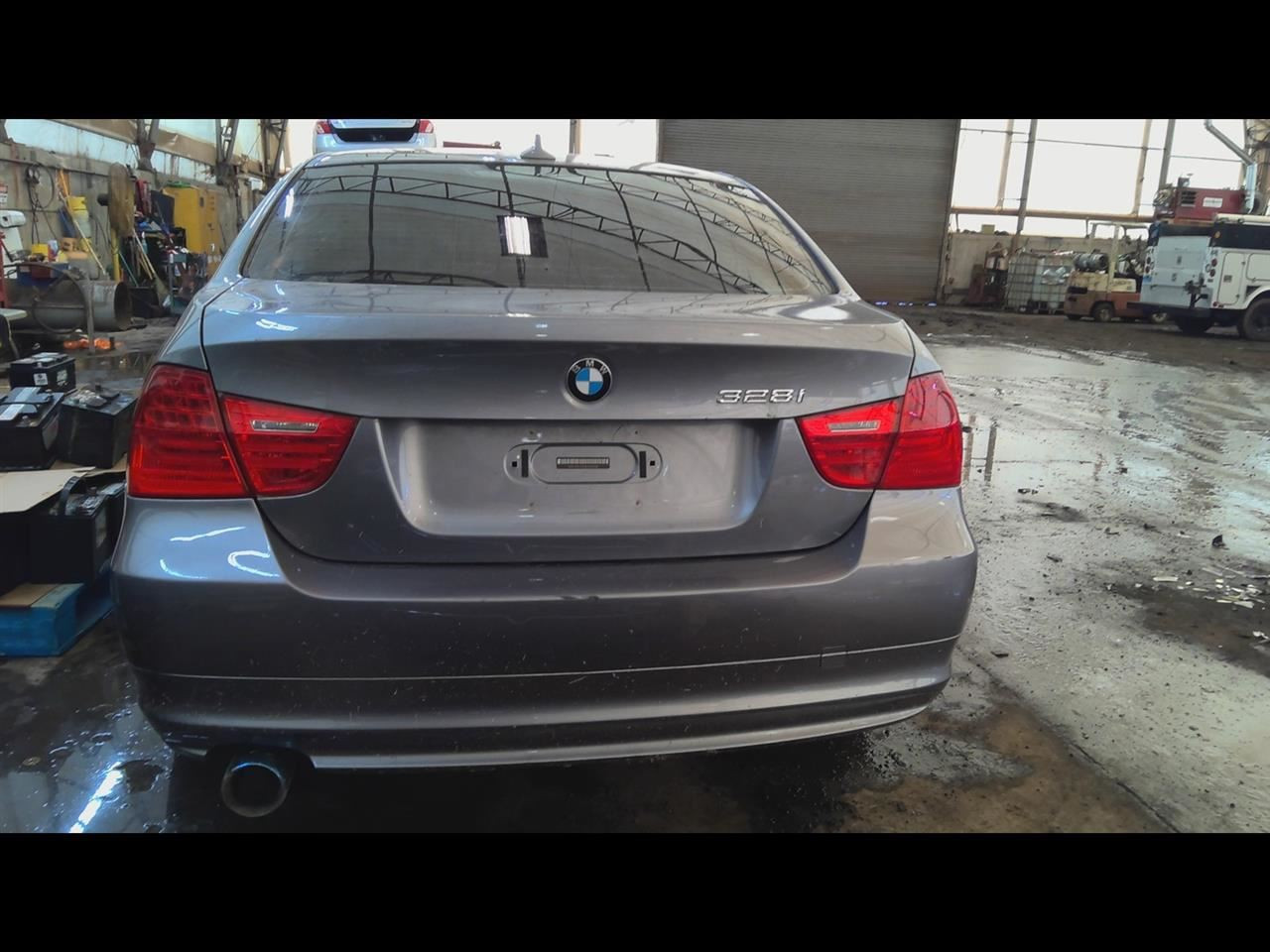 Driver Left Front Spindle/Knuckle AWD Coupe Fits 07-13 BMW 328i 6470223