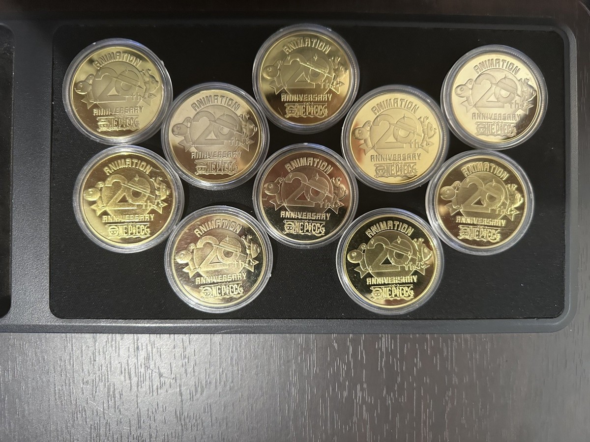 One Piece 20th Anniversary - Gold Plated Beri Coin - Straw Hat