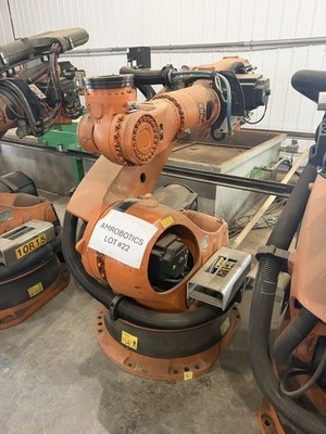 Lot #22 Kuka KR 210-2 2000