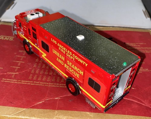 Code 3 Los Angeles County Fire Urban Search & Rescue Pierce Heavy Rescue Kitbash - Picture 13 of 24