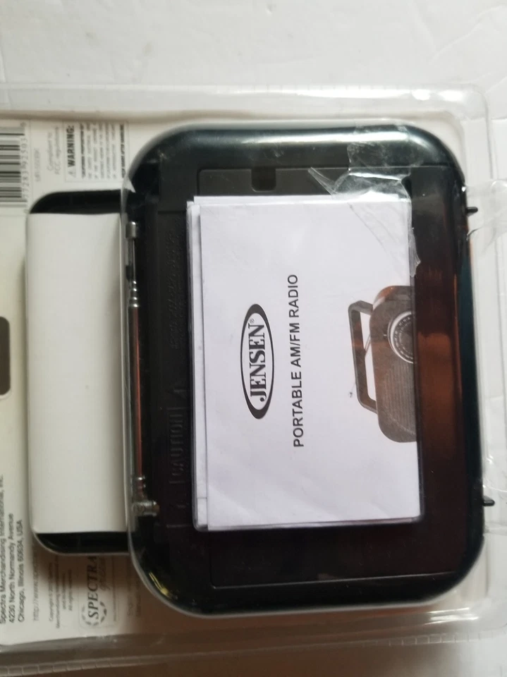 JENSEN PORTABLE AM/FM RADIO NEW - Image 2 of 2