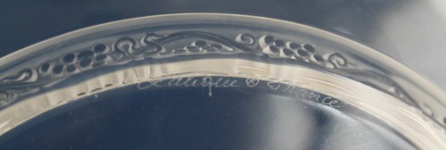 Lalique Crystal Phalsbourg Luncheon Plate 8 3/4" Grapes/Fruit Rim Have Eight - Picture 7 of 8