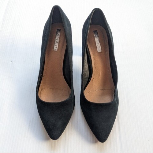 TAHARI Tallie black suede block heel pumps size 6 - Picture 2 of 15