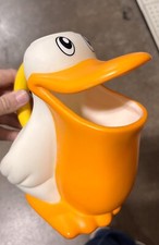 Munchkin Pelican Pitcher Bath Toy Water Pourer for Beach Bath or Sandbox