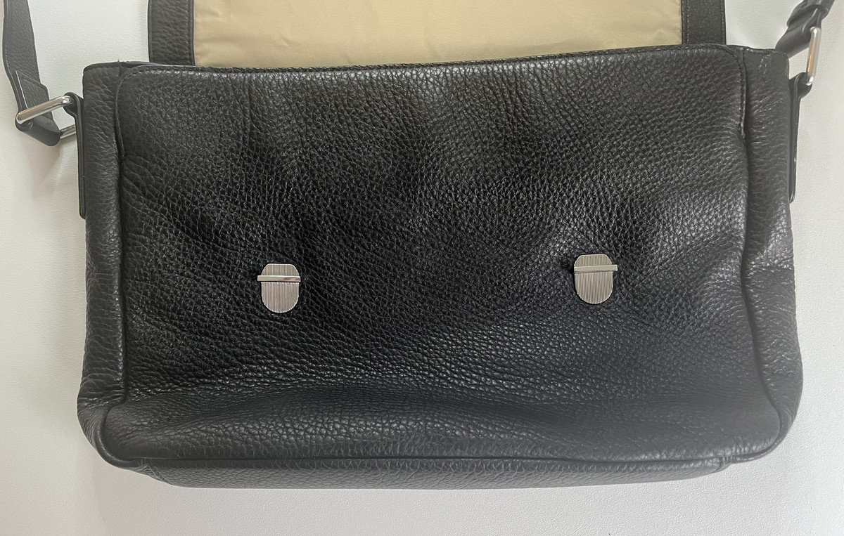 Authentic MARC BY MARC JACOBS Pebbled Leather Messenger Shoulder Bag -Black-NICE View 6