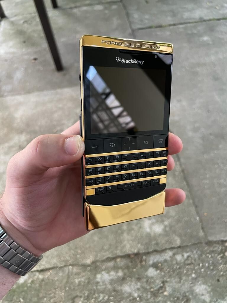 BlackBerry Porsche Design P9981 24k GOLD EDITION,works in US,full