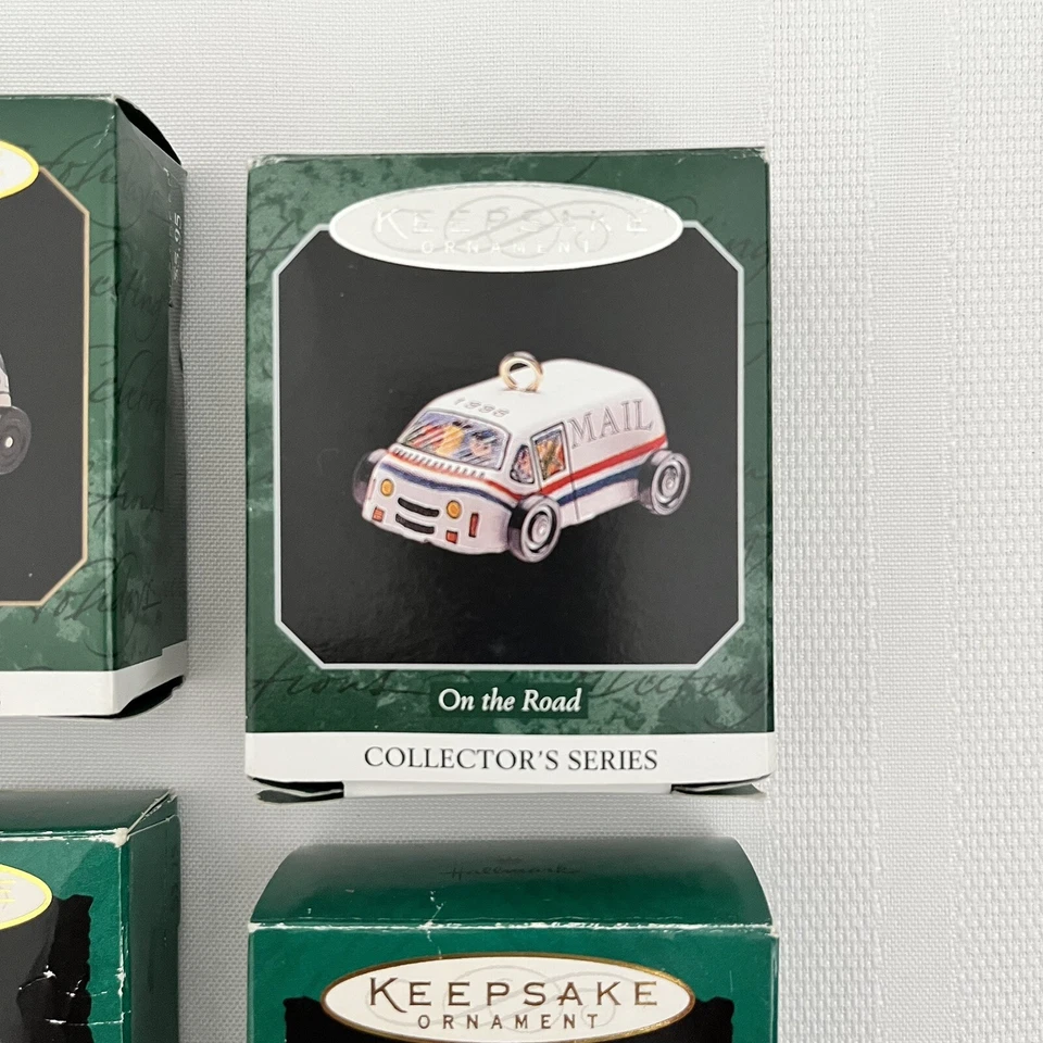 Hallmark Keepsake De Colección Navidad Mini Adornos 'En el Camino' Juego de 4 Taxi etc Foto 3 de 4