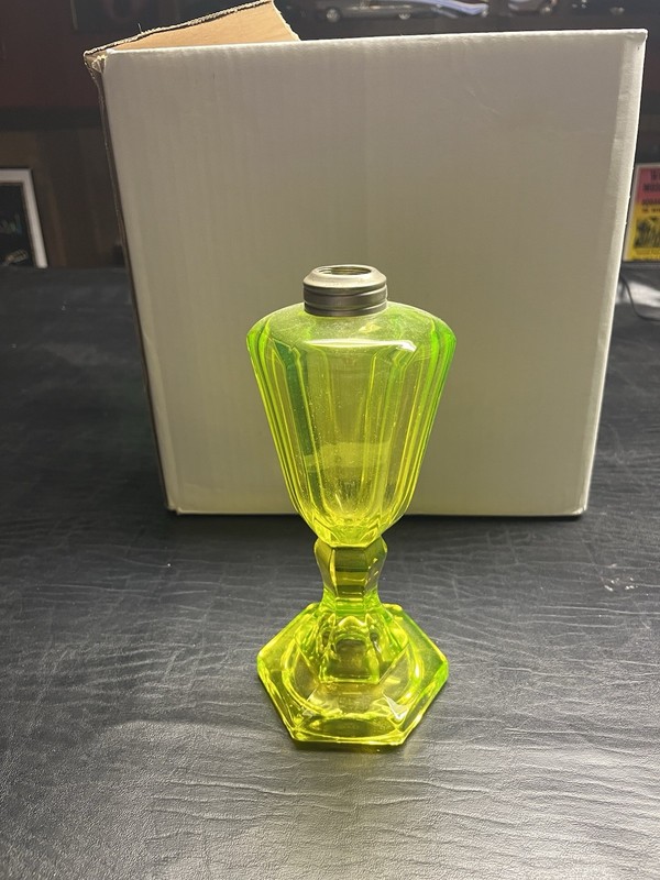 whale oil lamp in Yellow vaseline glass , Fantastic !