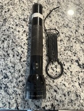 Mag-Lite Black Aluminum Handheld Cordless Fla...