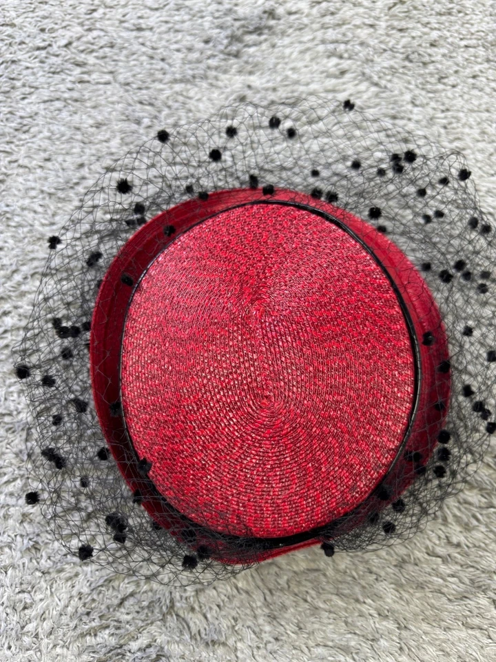 Sombrero de Paja Frank Oliva Neiman-Marcus Rojo Fedora Caprichoso Iglesia Boda De Colección Años 70 Foto 2 de 4