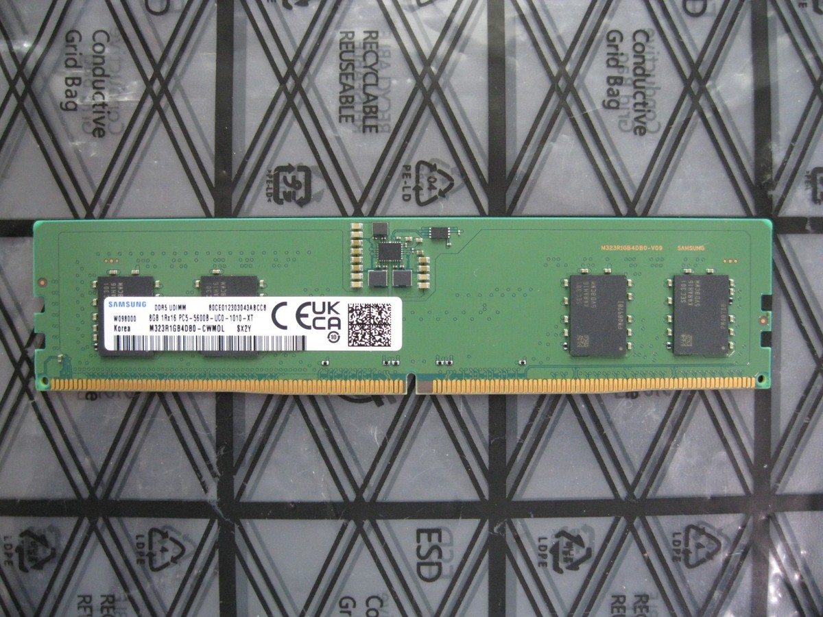 Samsung 8GB DDR5 UDIMM メモリ Samsung 8GB UDIMM DDR5-5600 DIMM M323R1GB4DB0-CWM Desktop Memory