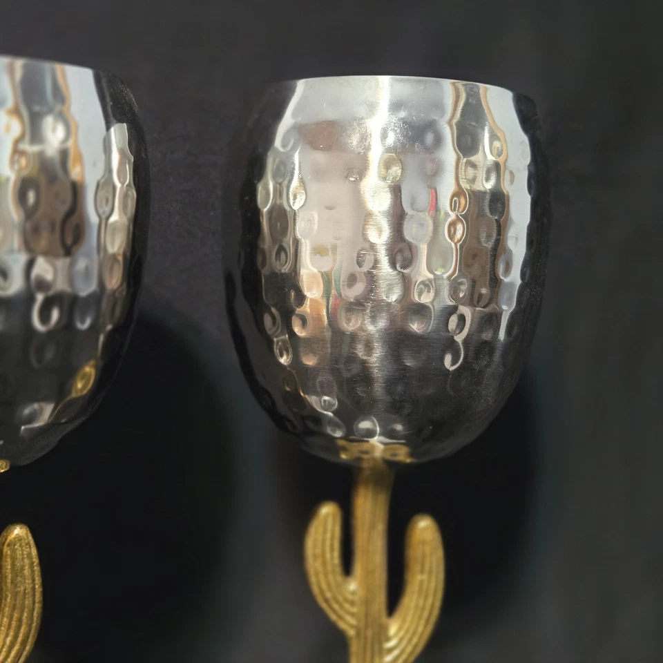 Pier 1 par de copas de acero inoxidable martilladas de 8,5” tallos de cactus dorados suroeste Foto 3 de 4