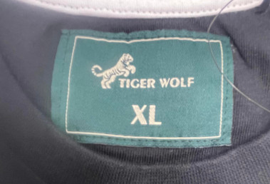 TIGER WOLF CREW SHIRT - SIZE: MEN XL - BLACK