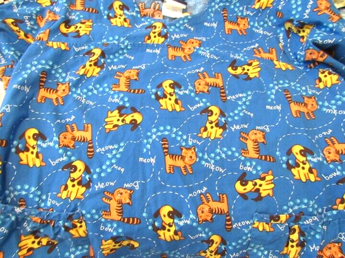 Scrub Top DOGS and CATS Bow, Meow Size 2X Scanibel Scrubs - Picture 5 of 5