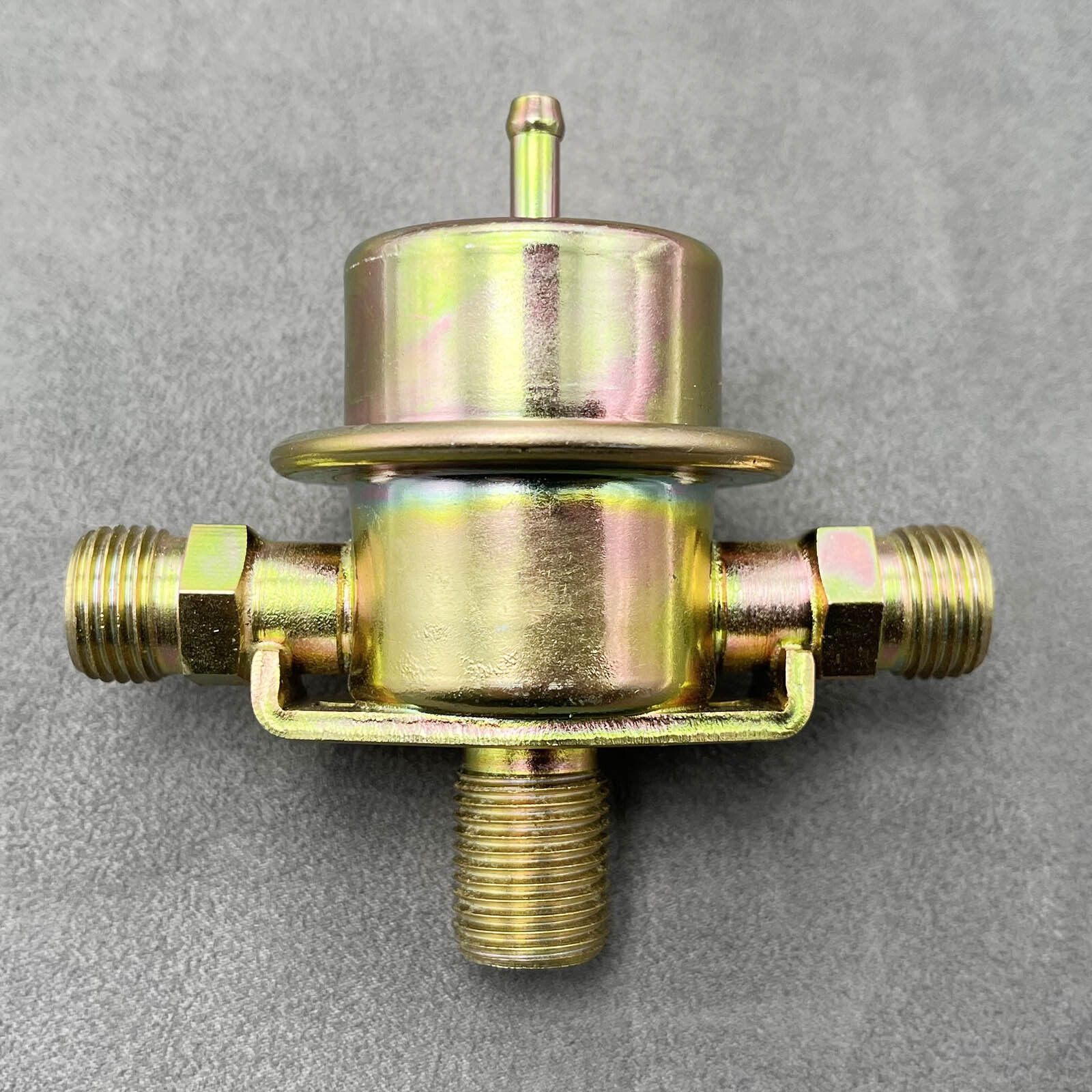 New Fuel Pressure Regulator For Porsche 911 928 964 Fits OEM 92811019825 0280160297  