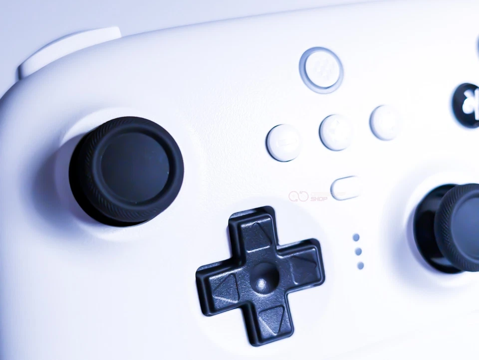 8BitDo Ultimate Bluetooth Controller and Dock for Nintendo Switch - UK Stock - Image 4 of 4