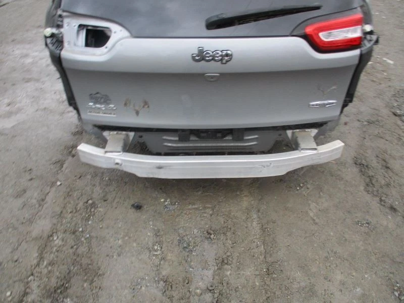 2014-2018 Jeep Cherokee Tail Gate Gray Spoiler Has Some Scratches On Top - Image 3 of 4