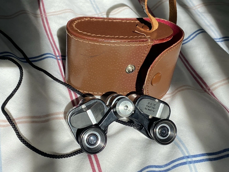 Vintage Weiss L.I.C. 6x15 Binoculars Wide Angle Field 7.3° Coated Optics w/ Case - Image 2 of 4