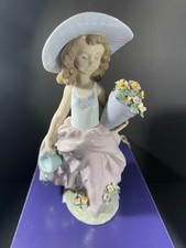 Retired Lladro 7676 "A Wish Come True" with Box Box has some condition issues 