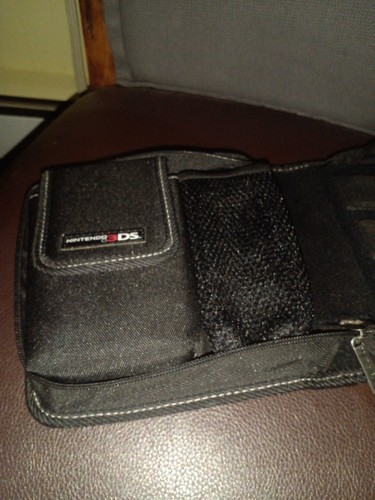 OEM Nintendo DS DSi 3DS DS lite Black Carrying Case has Storage For 21 Games - Picture 7 of 11