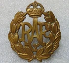 World War 2 Period RAF / Royal Air Force Brass Cap Badge