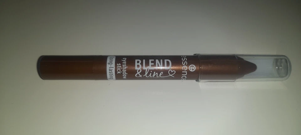 Essence Blend & Line Eyeshadow Stick 04 Full Of Beans - Bild 4 von 4