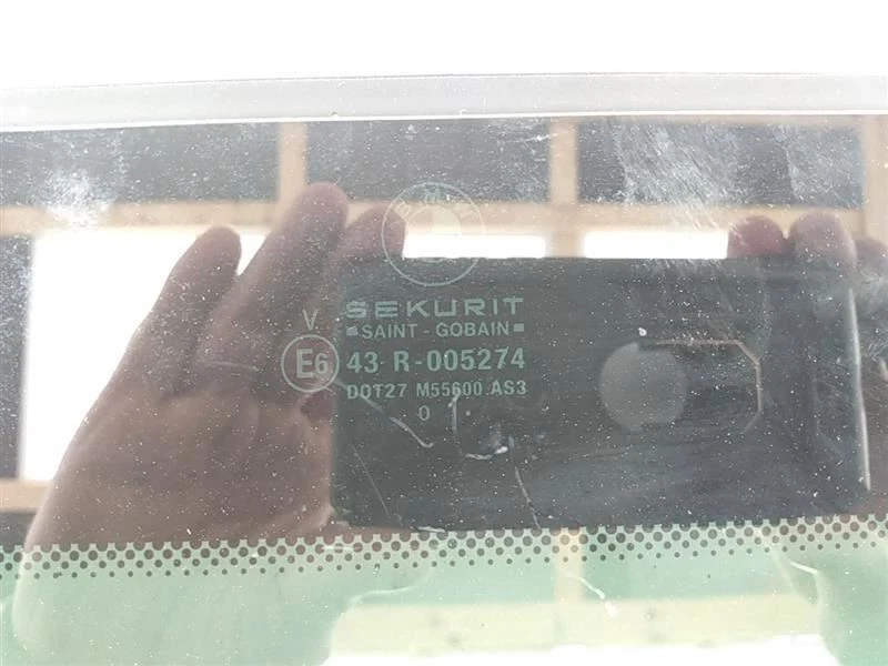 Солнцезащитное стекло на крышу для седана BMW 325i 330i 318i E46 подходит для 2001-2005 01 02 03 04 - Изображение 4 из 4