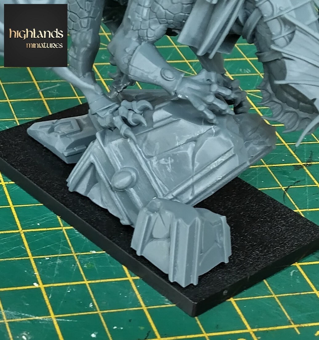 Highlands Miniatures Aegean Elf Dragon Rider, Prince and Mage (base included)