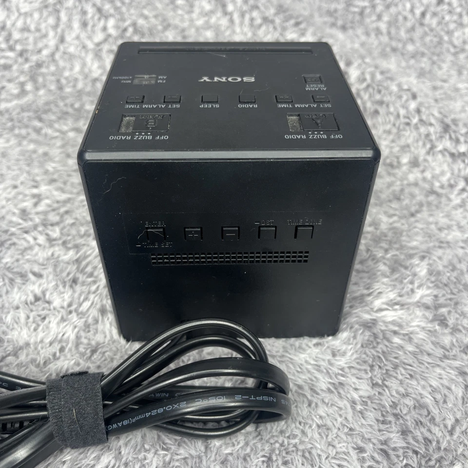 Sony ICF-C1T AM/FM будильник радио с зеркальным циферблатом черный - Изображение 3 из 4