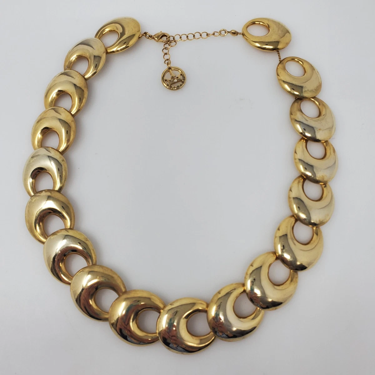 Vintage crown shop trifari necklace