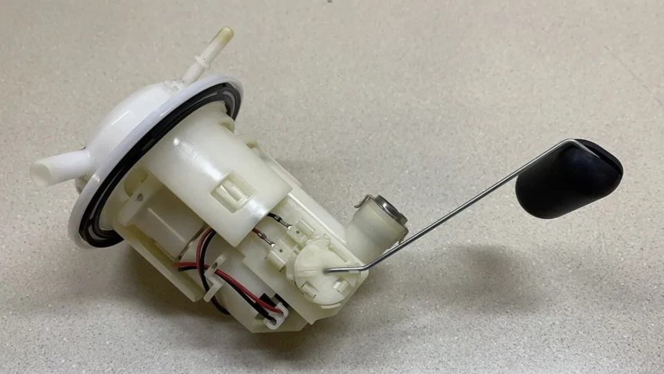 Bomba de combustible Honda CB300F 15-18 Foto 2 de 2