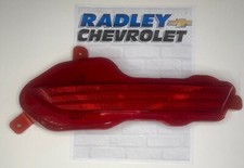 NEW GM OEM TRAILBLAZER REAR BUMPER-REFLECTOR LEFT 42743462