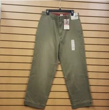 Dockers Pants Iconic Khaki Flat Front Relaxed Fit Size w32 w30 New With Tags