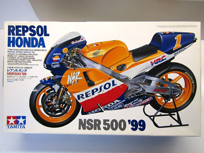 Tamiya 1:12 Scale Repsol Honda '99 NSR500 Model Kit # 14077*2000