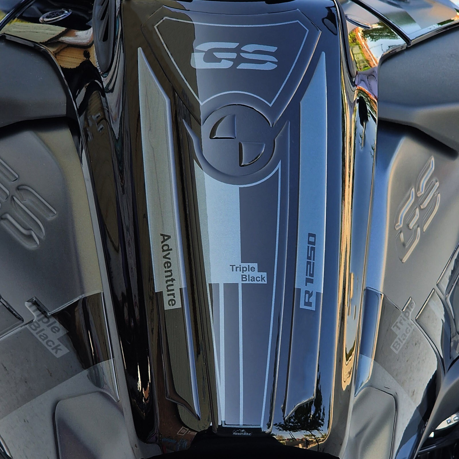 Paraserbatoio Adesivi 3D compatibili con BMW GS 1250 Adventure Triple Black 2023